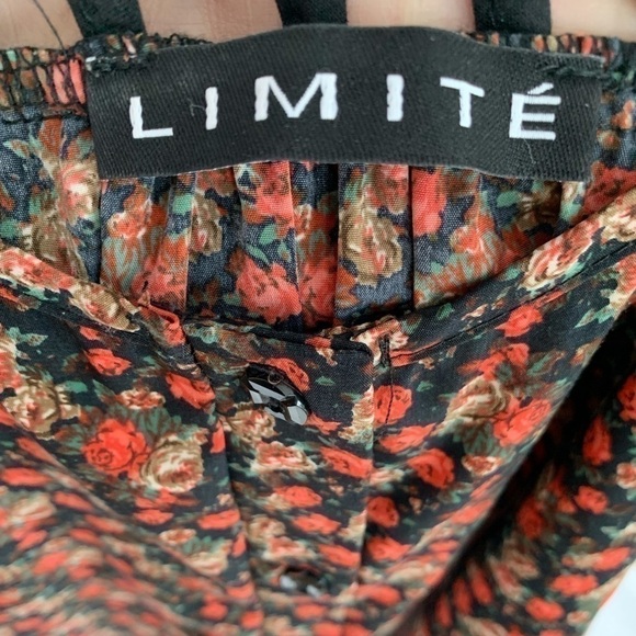 Limité floral roses criss cross back tank top fits S black and red woman - Picture 4 of 16